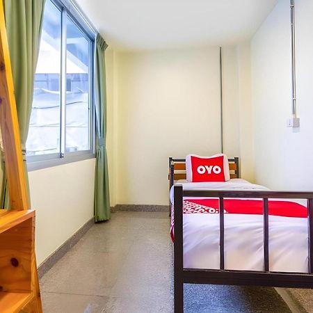 OYO 928 Leaf Hostel Chiang Mai Eksteriør billede