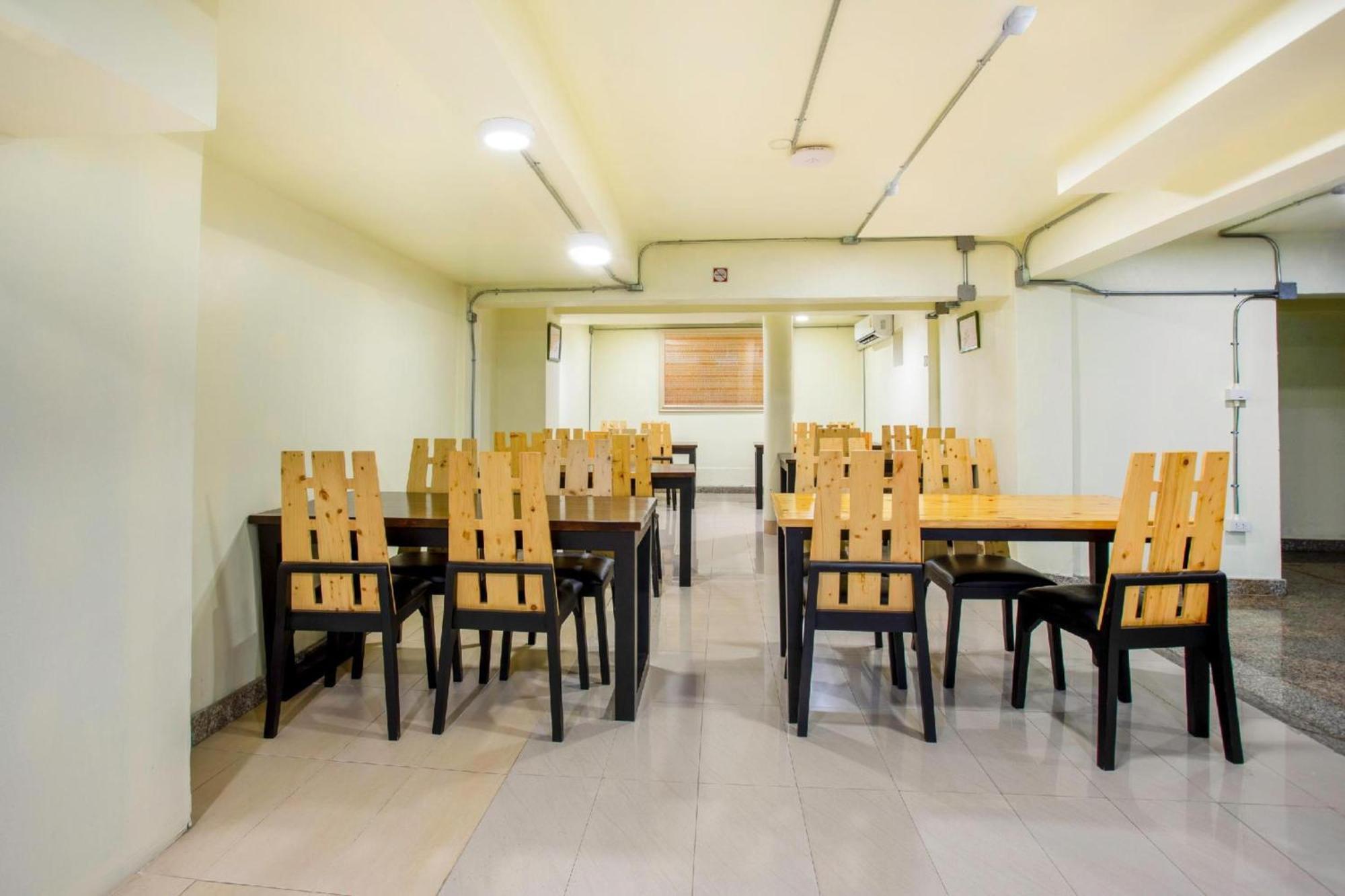 OYO 928 Leaf Hostel Chiang Mai Eksteriør billede