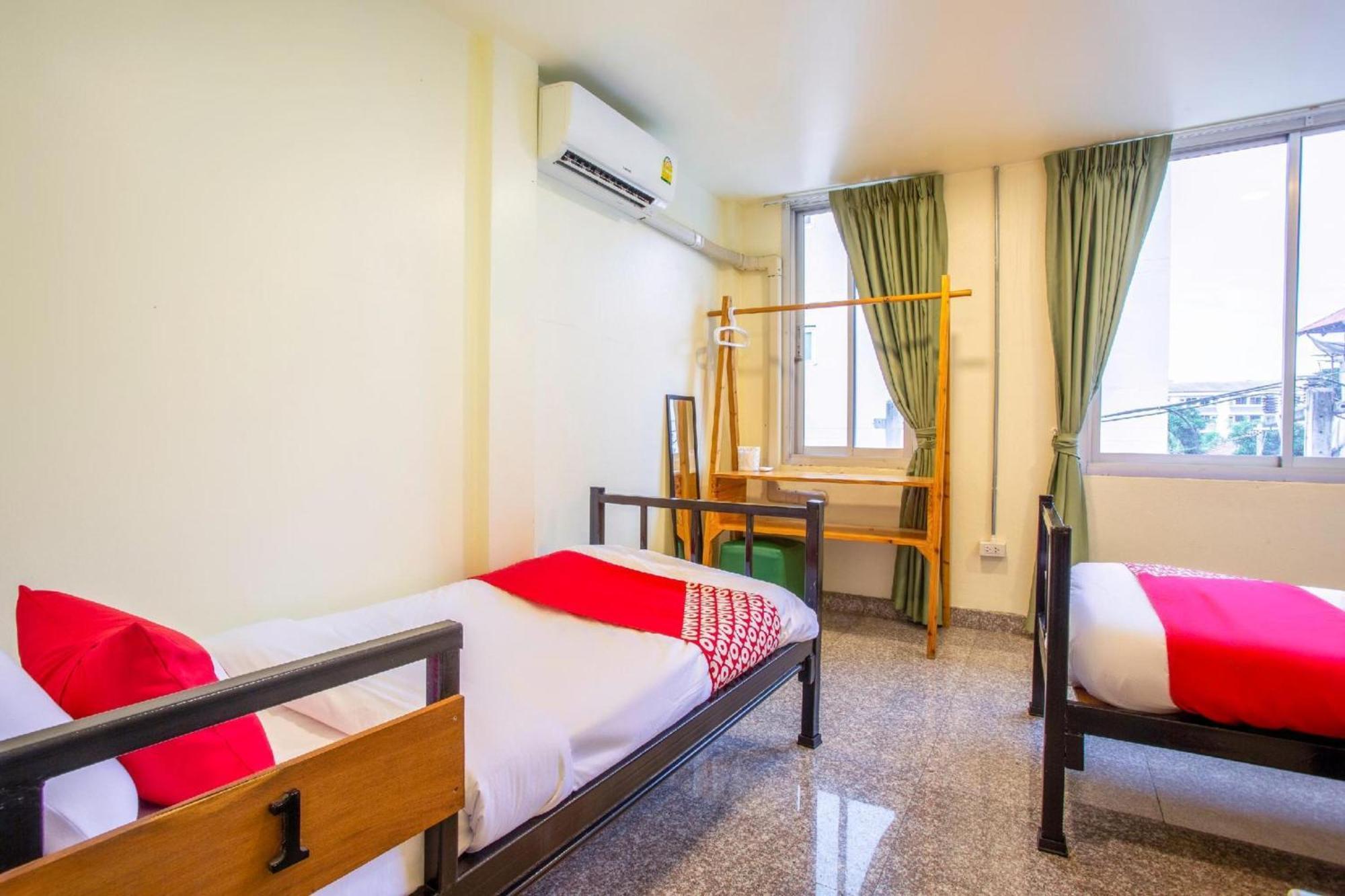 OYO 928 Leaf Hostel Chiang Mai Eksteriør billede
