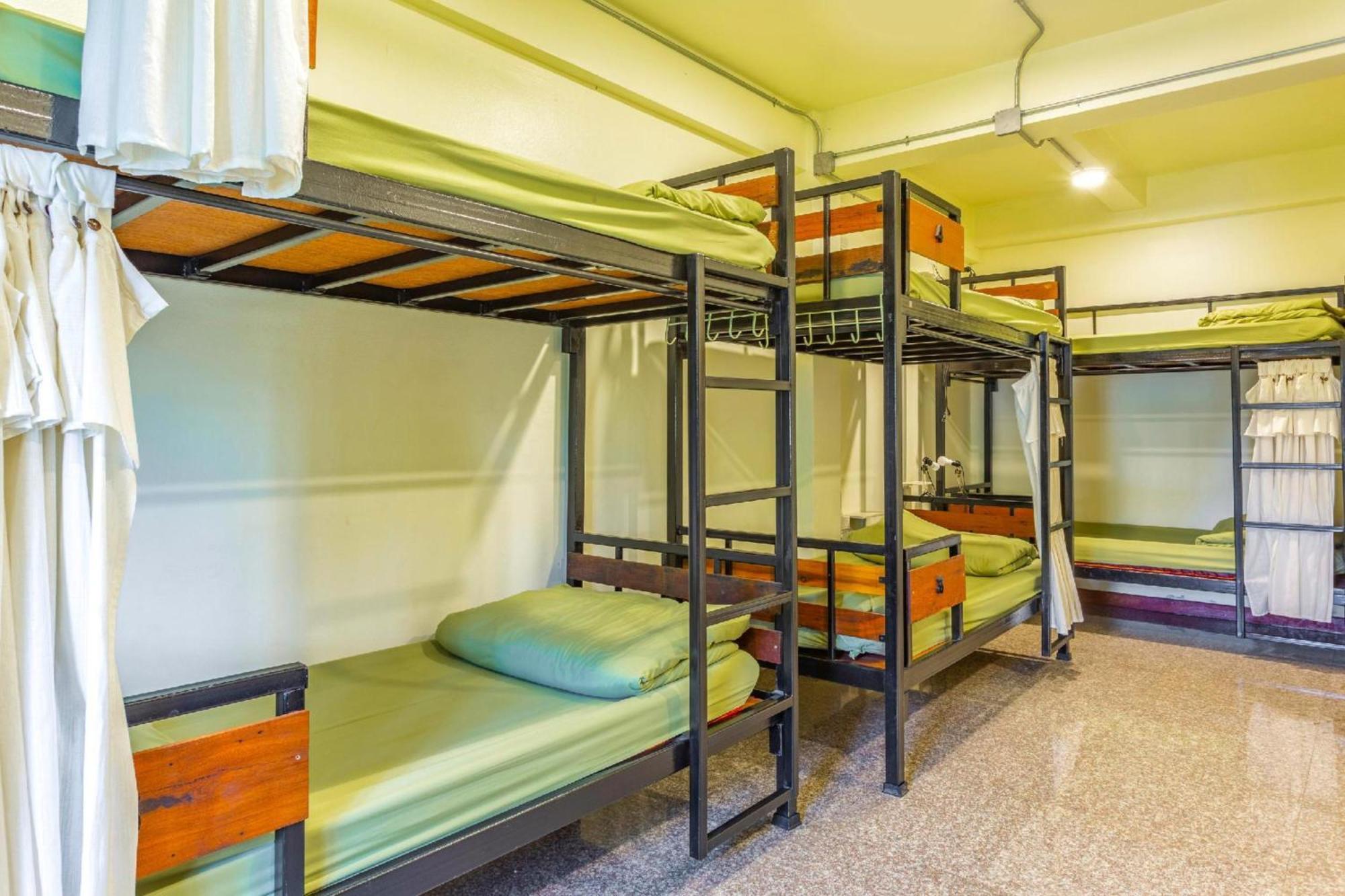 OYO 928 Leaf Hostel Chiang Mai Eksteriør billede