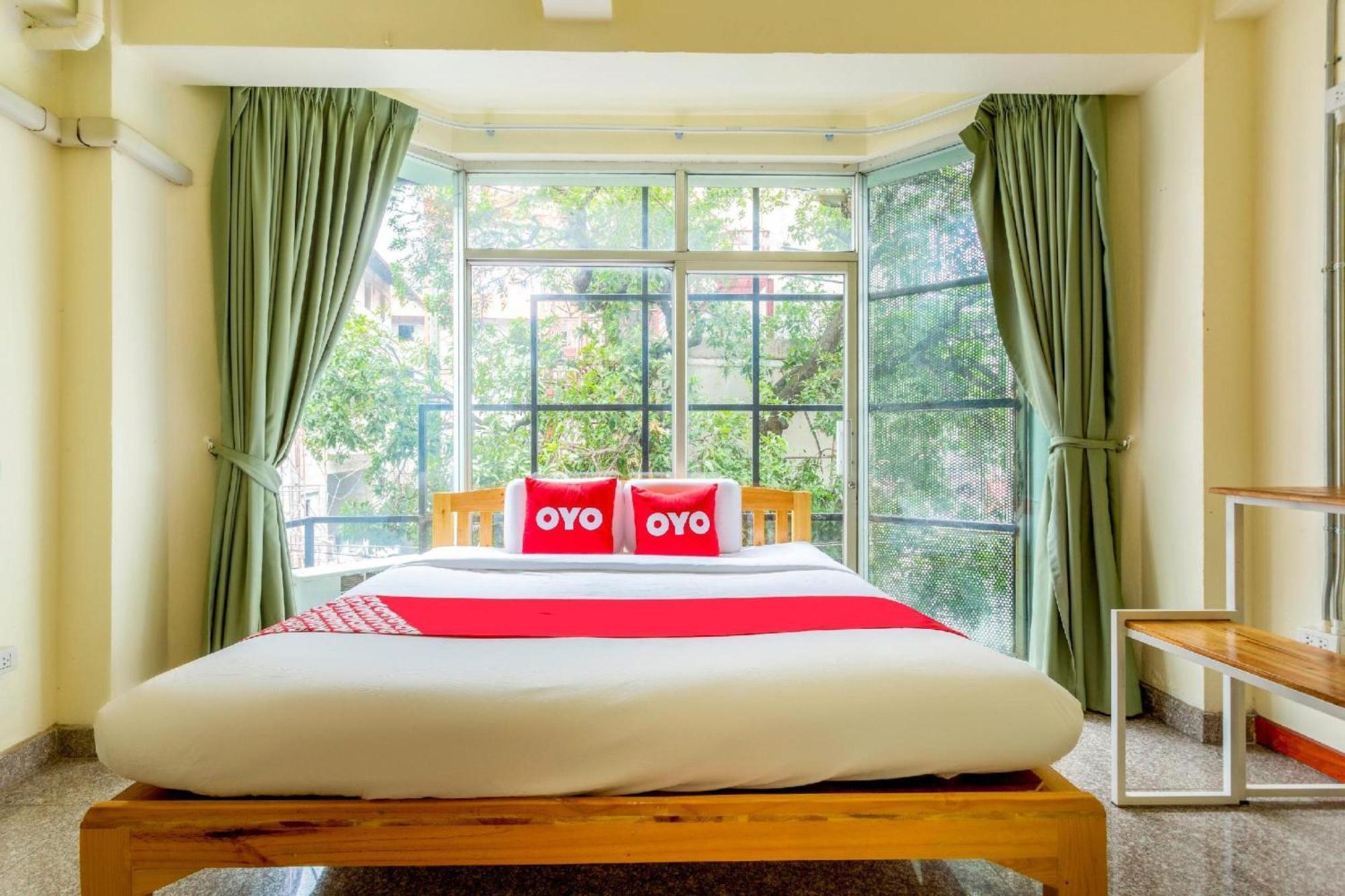 OYO 928 Leaf Hostel Chiang Mai Eksteriør billede