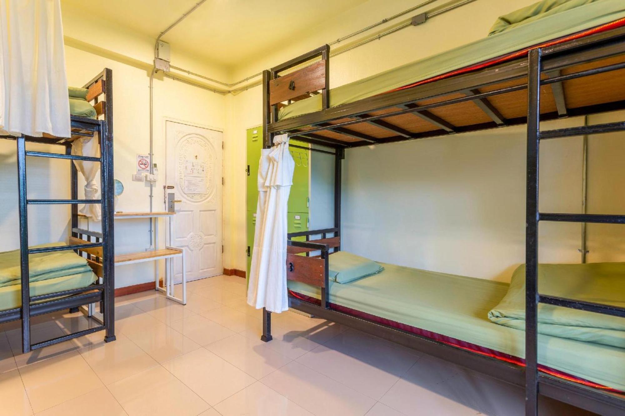 OYO 928 Leaf Hostel Chiang Mai Eksteriør billede