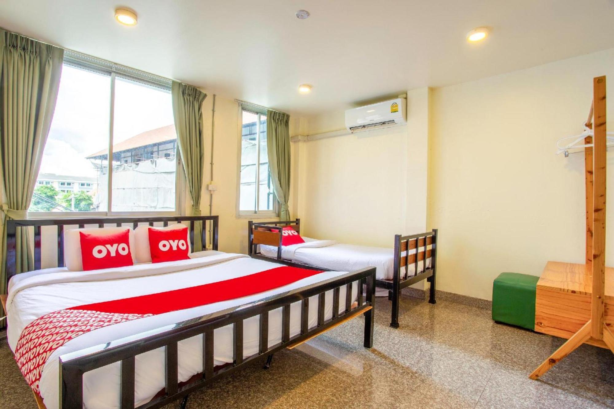 OYO 928 Leaf Hostel Chiang Mai Eksteriør billede