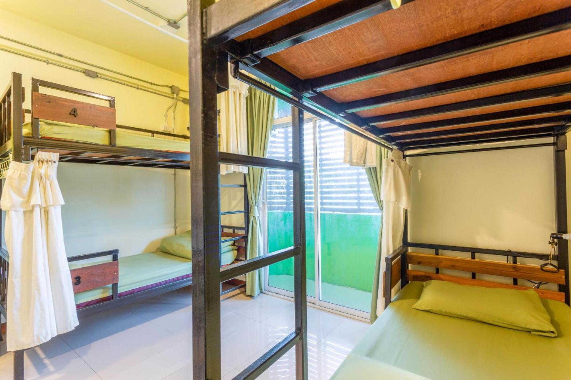 OYO 928 Leaf Hostel Chiang Mai Eksteriør billede